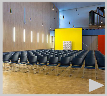 Konferenzstuhl mit Kunststoffsitz